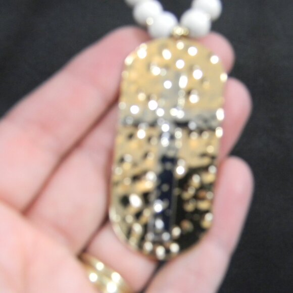 Cross Necklace Contemporary Gold/Silver with White Beads NEW - Picture 10 of 10